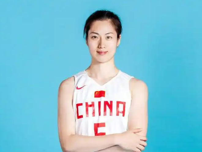马上任亮相主帅岗位中国篮球新模式启动凯发k8国际登录正式官宣！女篮球员走(图4)