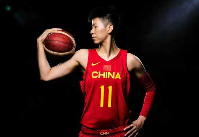 马上任亮相主帅岗位中国篮球新模式启动凯发k8国际登录正式官宣！女篮球员走